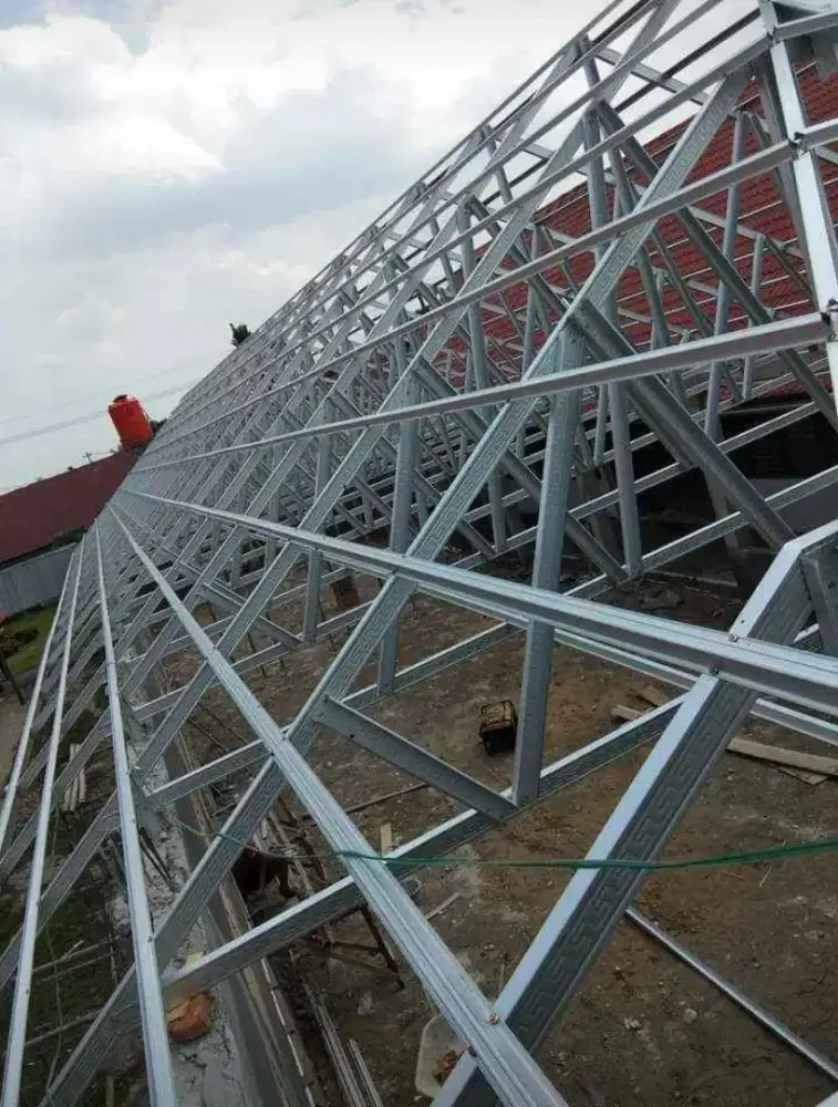 PEMASANGAN ATAP / KANOPI BAJA RINGAN