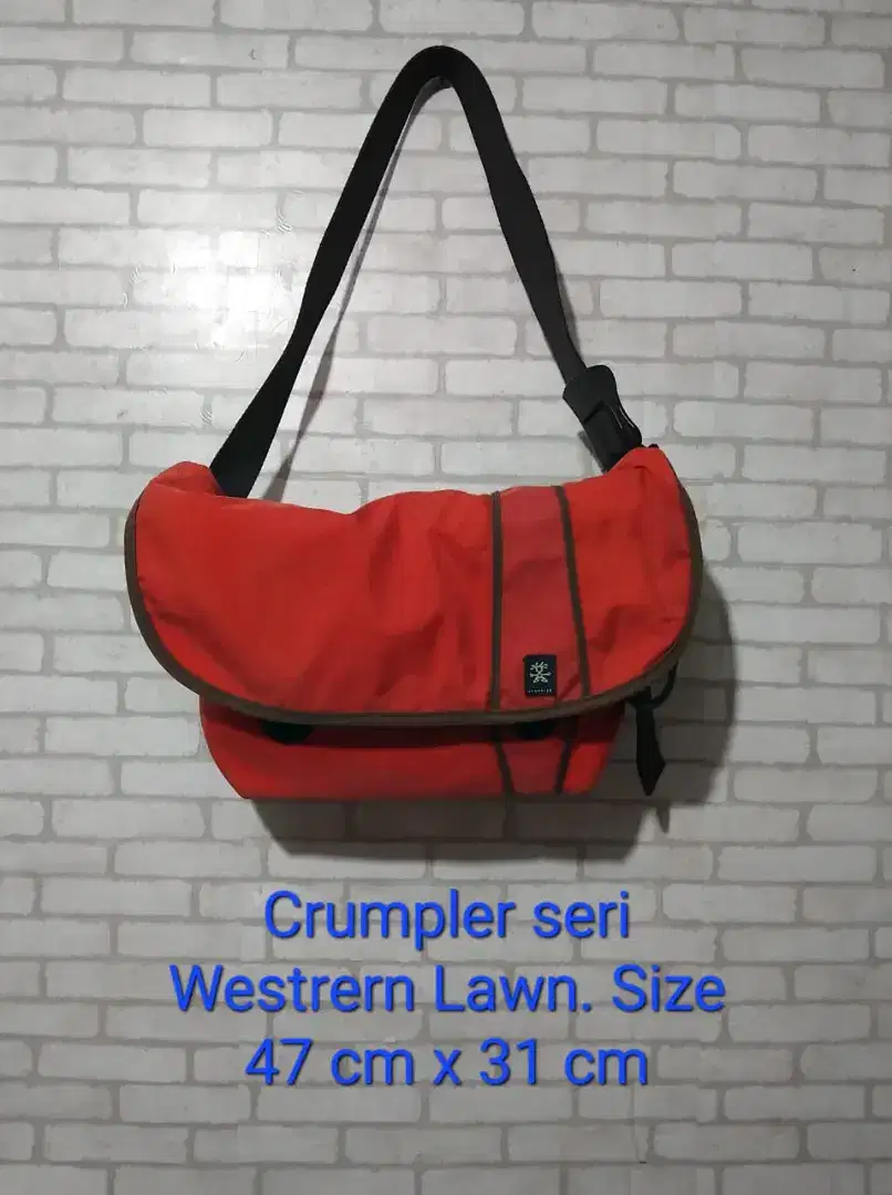 Sling bag import merk campler