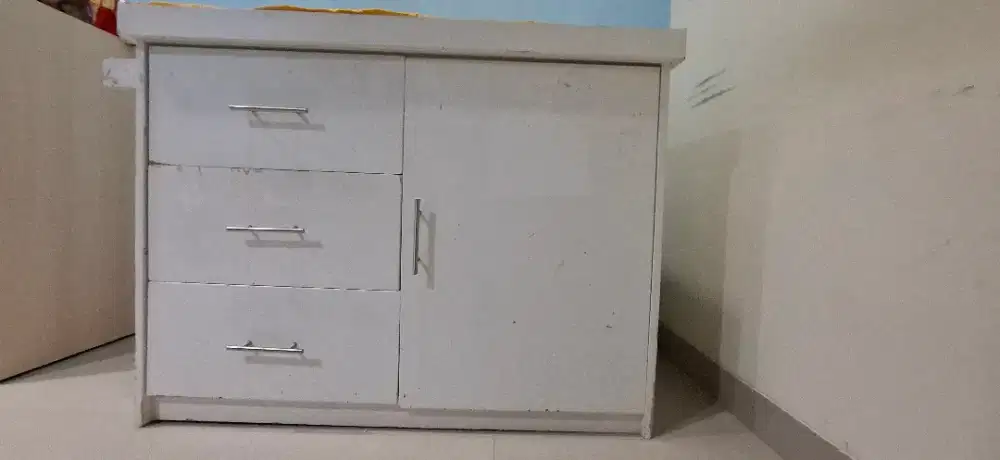 Preloved Changing Table + Lemari Pakaian BabyBelle type Baby Dresser