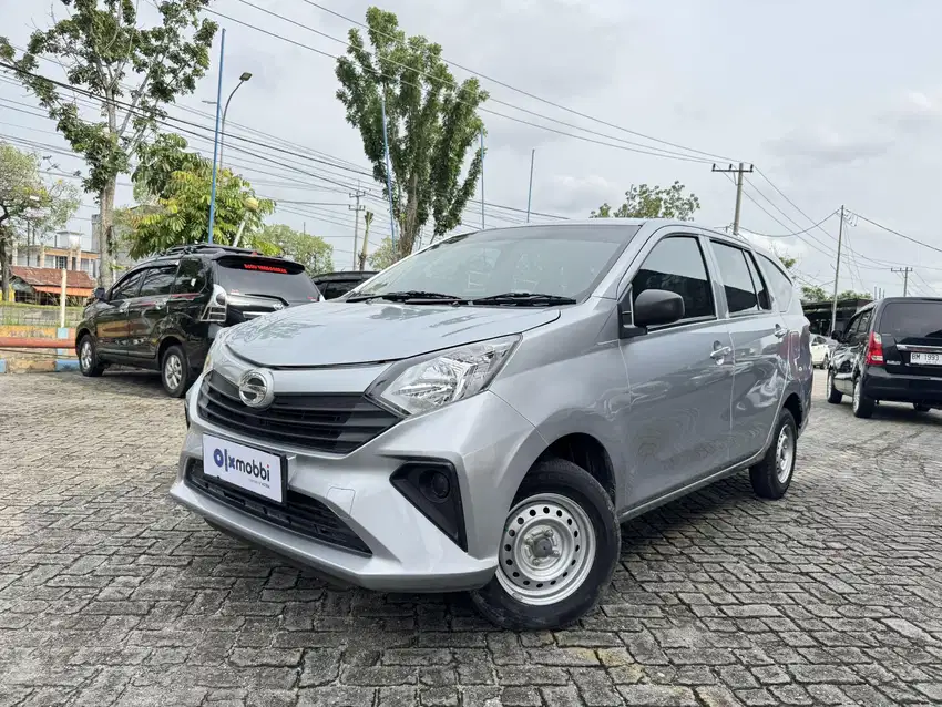 KM Rendah - Daihatsu Sigra D 1.0 Bensin-MT 2020 Silver - ZD