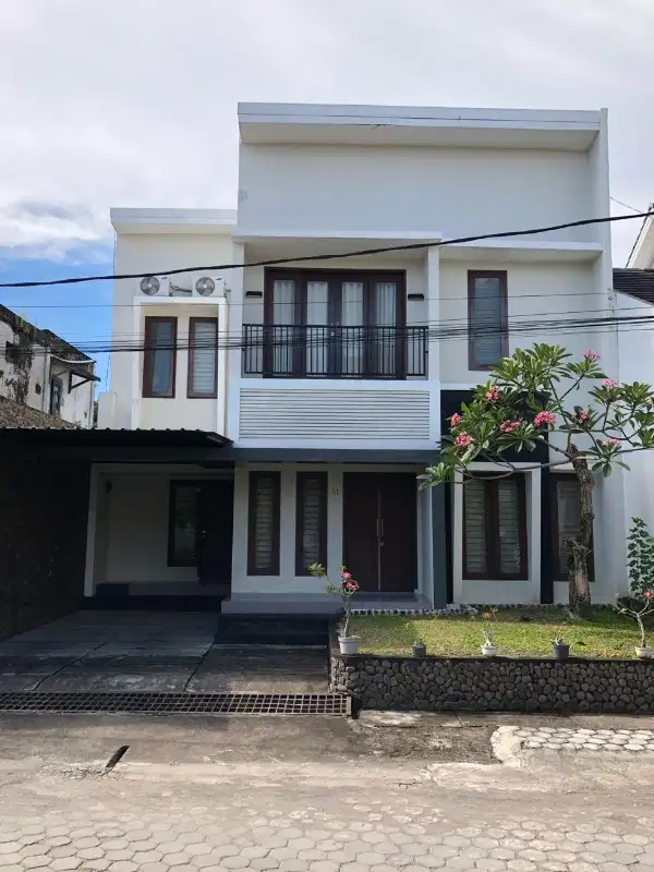 RUMAH DIJUAL DI MENINTING GARDEN