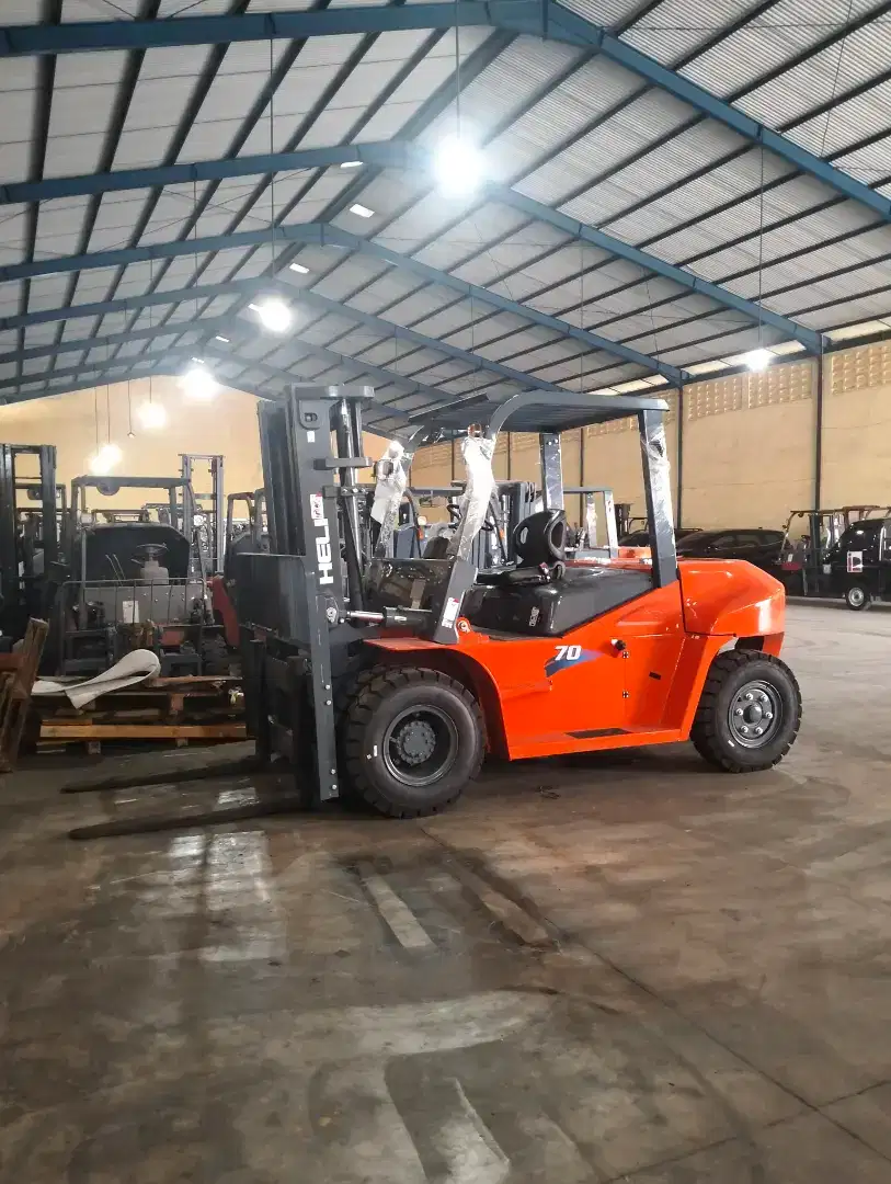 Jual Forklift Diesel HELI 7 Ton Lifting 3 Meter Di Balikpapan