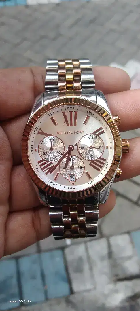 Jam tangan Michael Kors