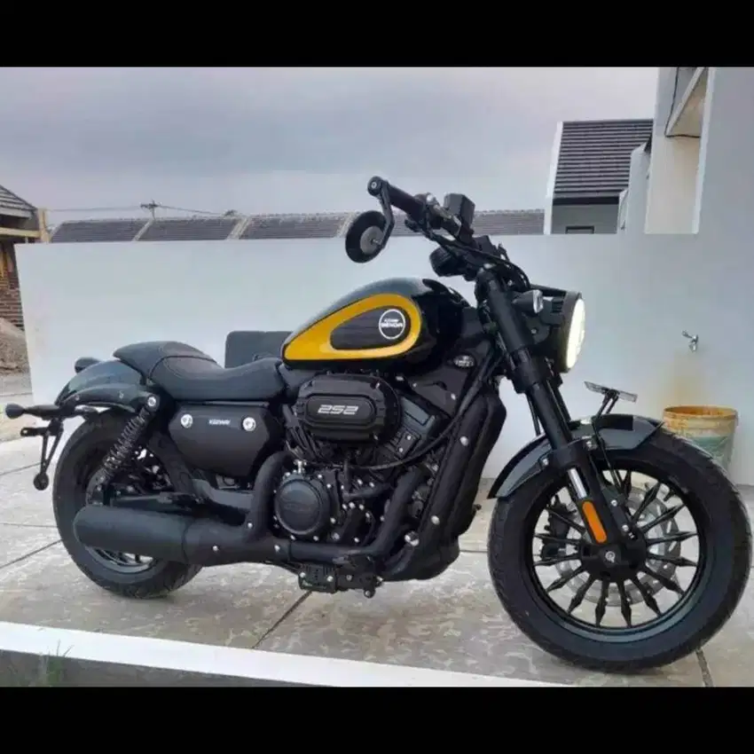 Keeway BENDA V252C 250CC 2Cylinder V-Twin Engine Penggerak Roda Vanbel