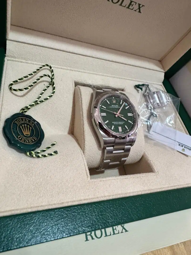 Rolex NEW green dial oyster perpetual 36mm