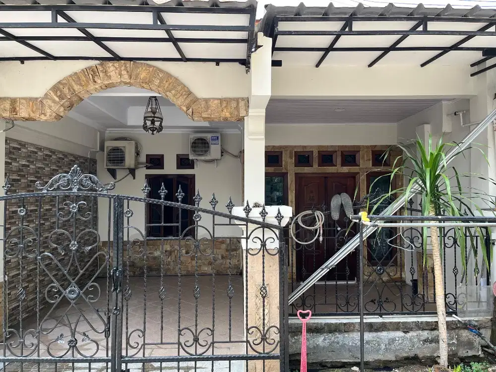 Dijual Rumah dengan kondisi baru (Renovasi) + AC + Kitchen set