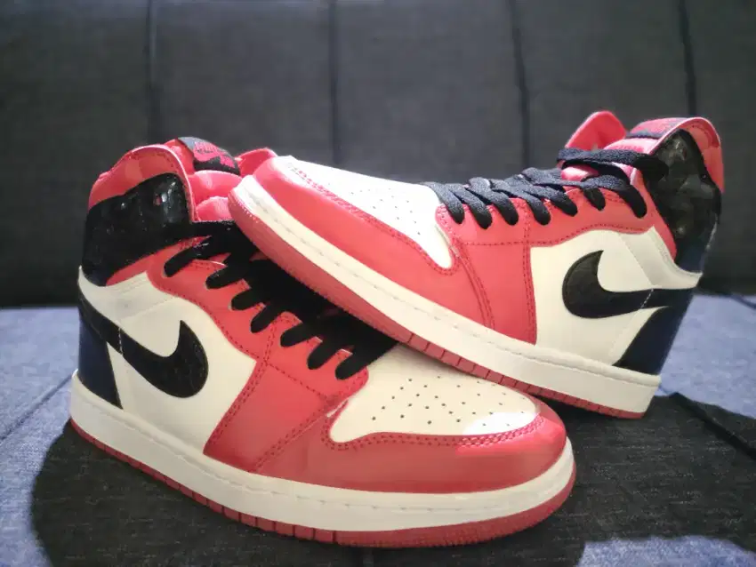 Nike aj High OG Satin snake chicago