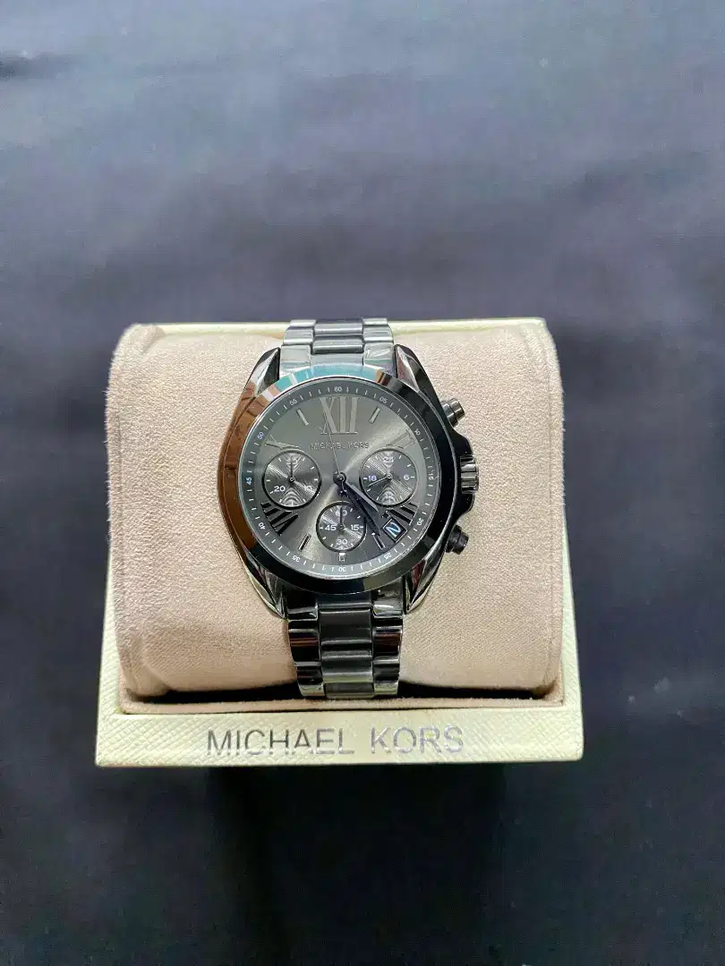 Jam tangan Michael kors black MK5550 second good condition