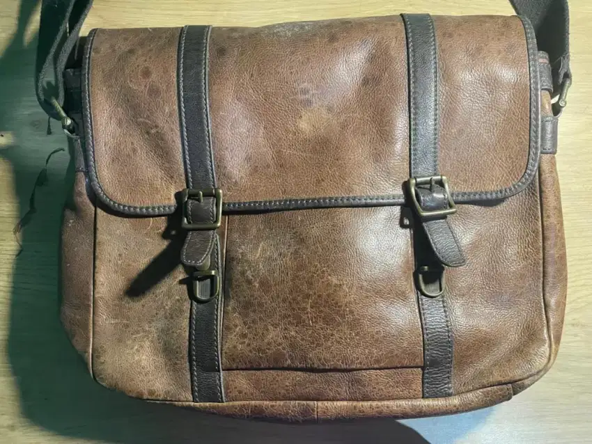 Tas kantor Brand Fossill