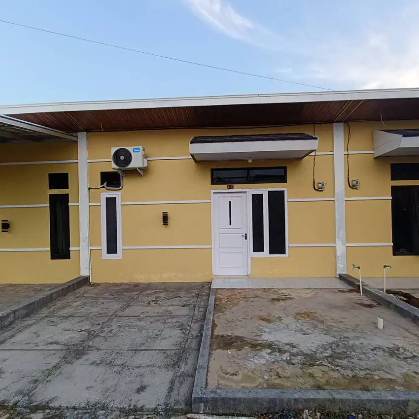 DIJUAL CEPAT RUMAH DAN PERABOTAN!SDH SHM TINGGAL MASUK BAWA BADAN