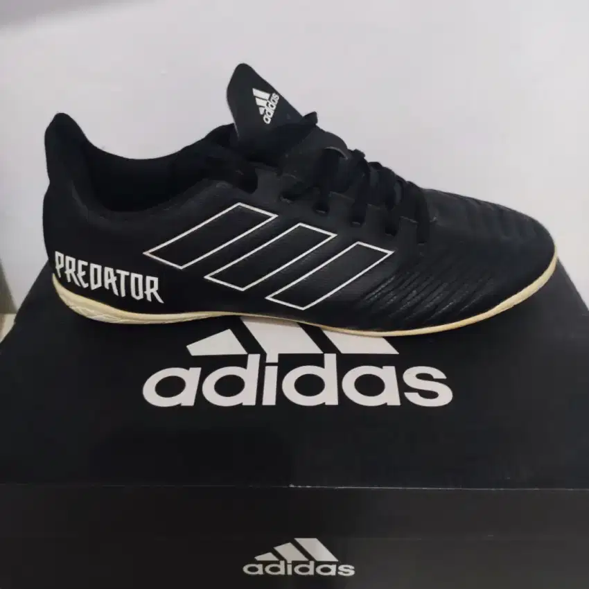 Sepatu futsal Adidas ori MAP