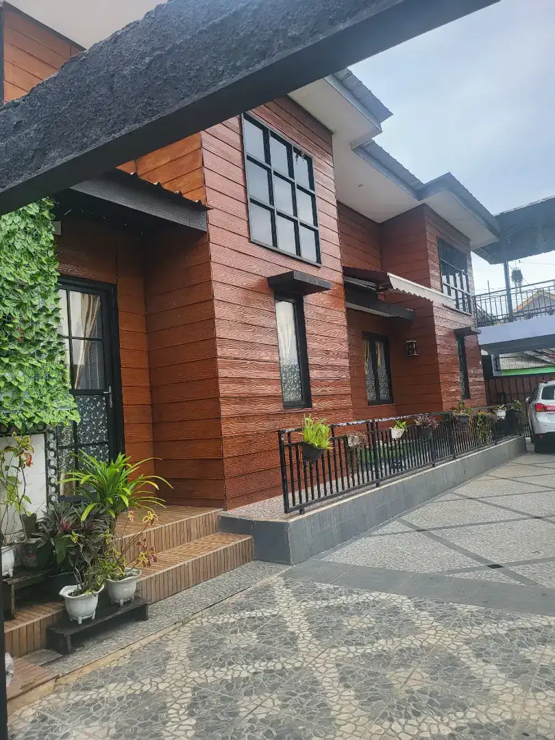 di jual villa cantik berikut perabotan  sangat terawat