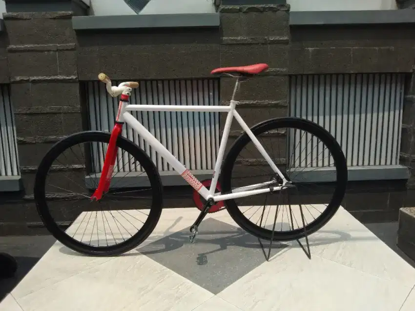 Sepeda fixie solois 02