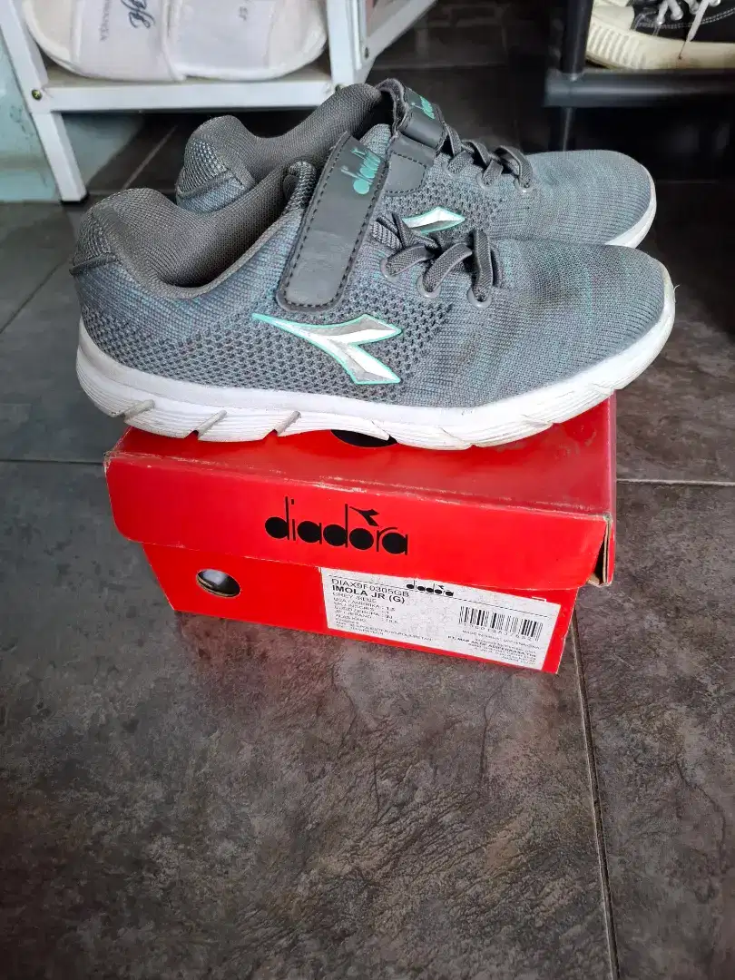 Sepatu Anak Diadora masih ok banget size 33