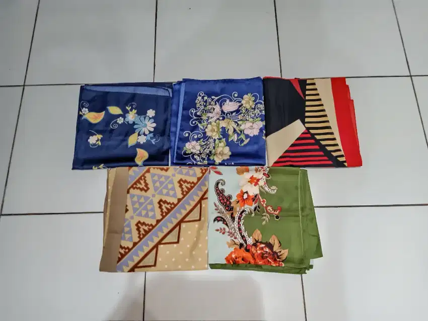 TAKE ALL 5PCS JILBAB SEGIEMPAT MOTIF BAHAN SATIN