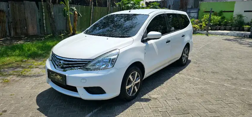 Nissan grand livina sv matic 2016