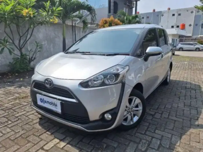 DP Ceper Toyota Sienta 1.5 G Bensin-MT 2017 Silver KKG