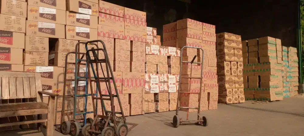 Supir Truk untuk mengangkut barang