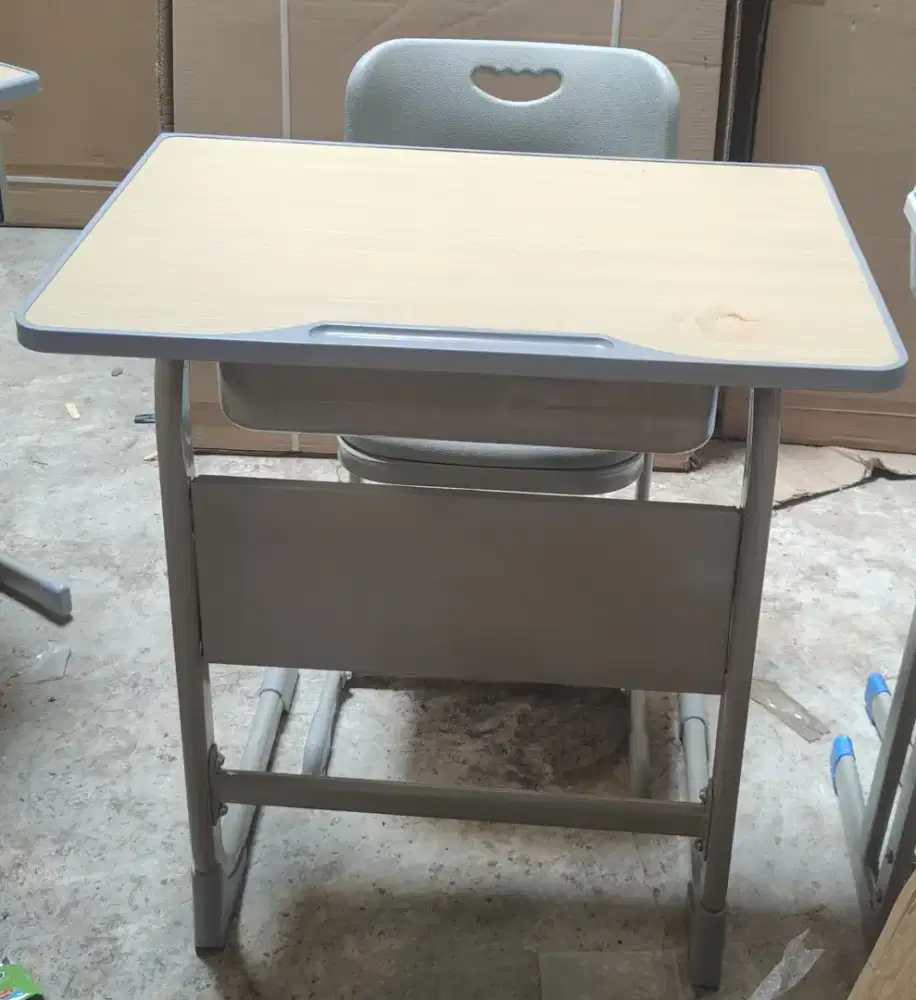 Meja sekolah MB 606