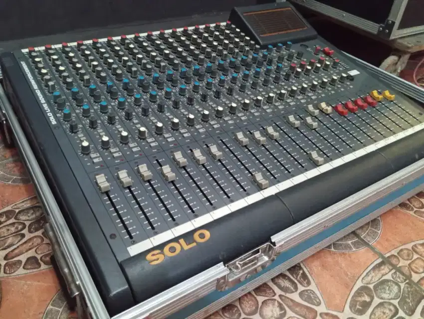 Mixer soundtracs solo 16ch england