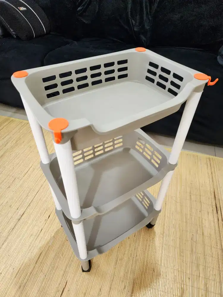 Rak Dorong Polypropylene Tebal Kuat Roda 3 Susun Layer merk Atria