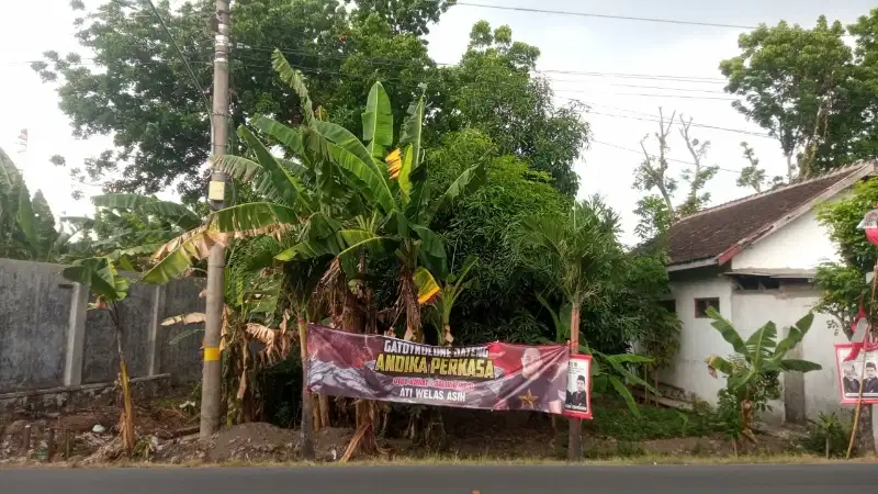 dijual tanah di depan jalan kabupaten