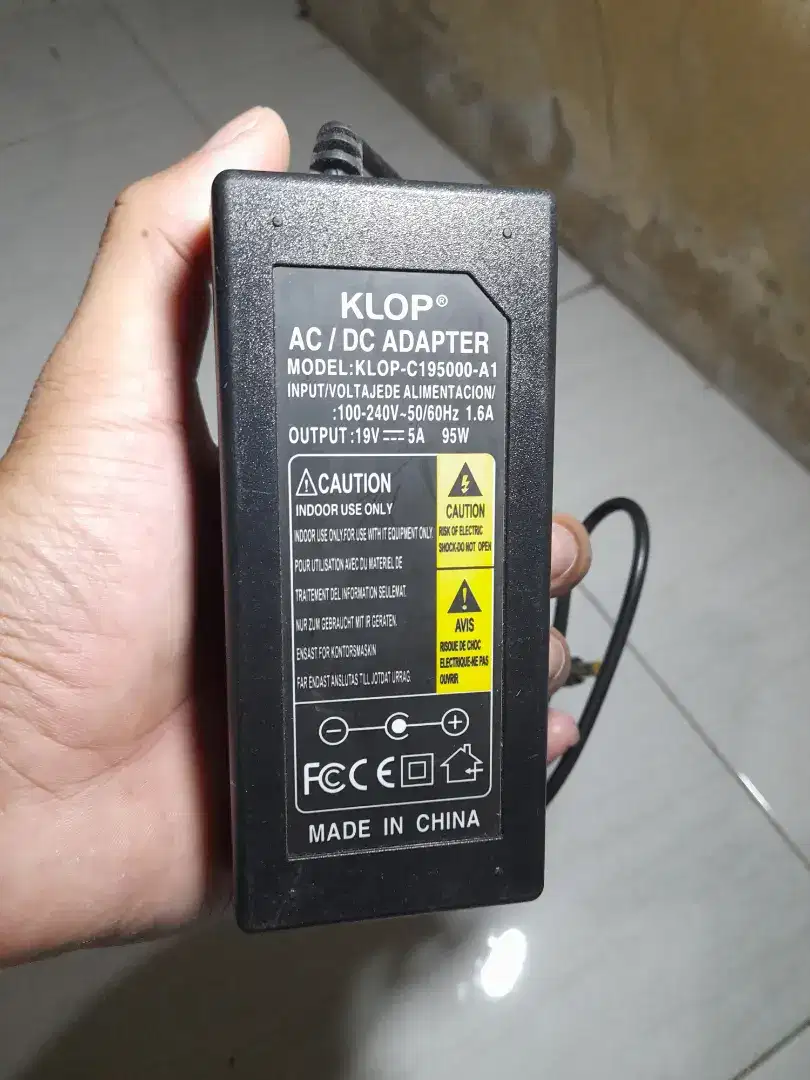 Adaptor Laptop 19Volt 5Ampere