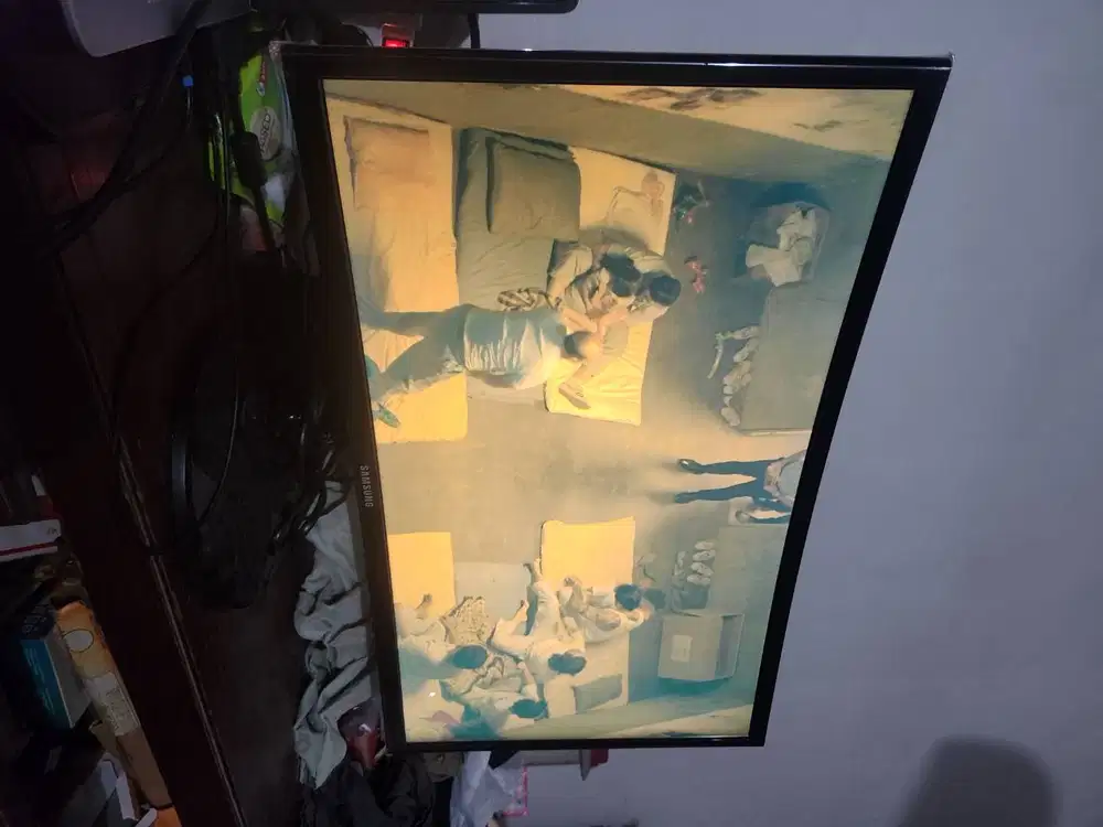 Monitor komputer samsung 24 inch curved