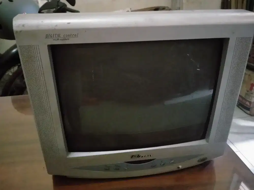 TV Tabung ukuran 22 inch