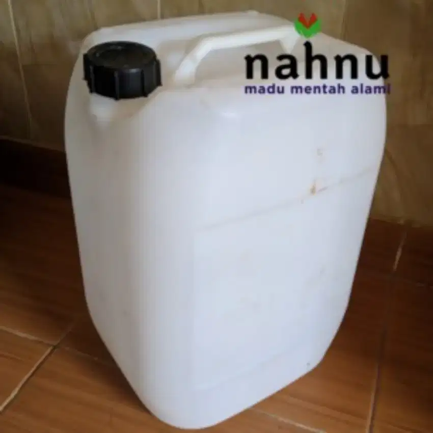 jerigen 25 liter bekas madu jerigen bekas 25 liter, sudah dibersihkan,