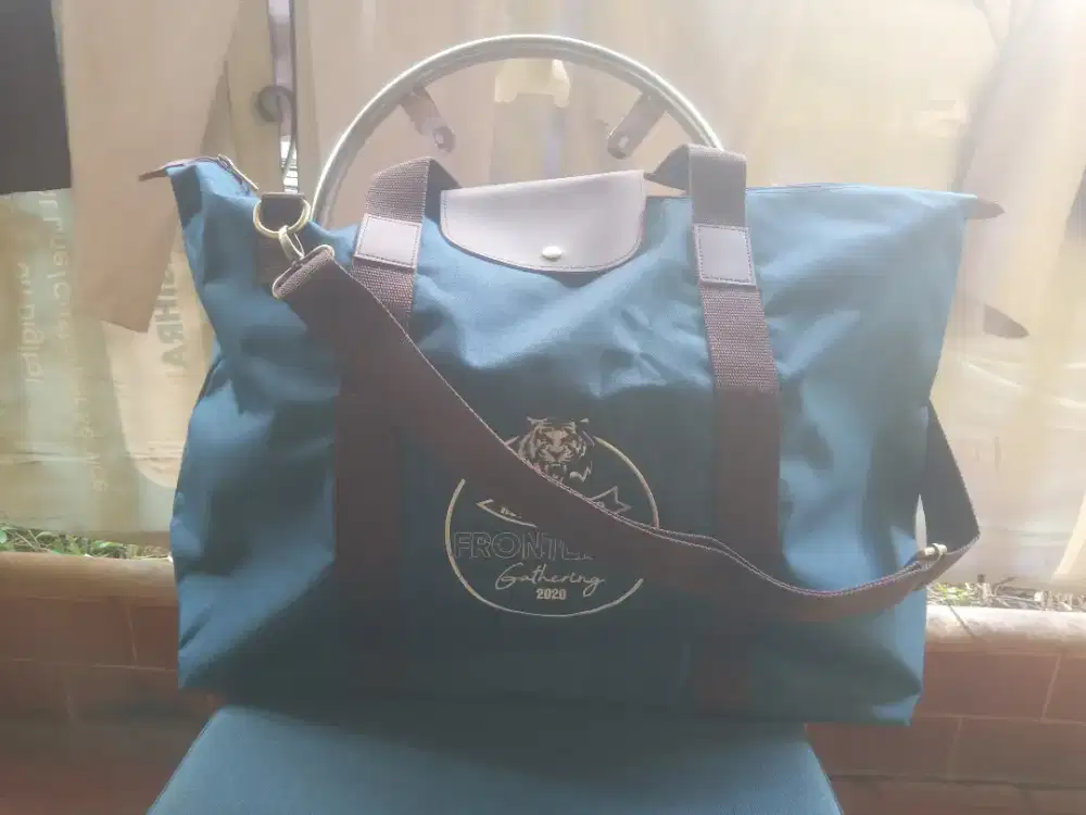 Tas traveling multifungsi kondisi baru