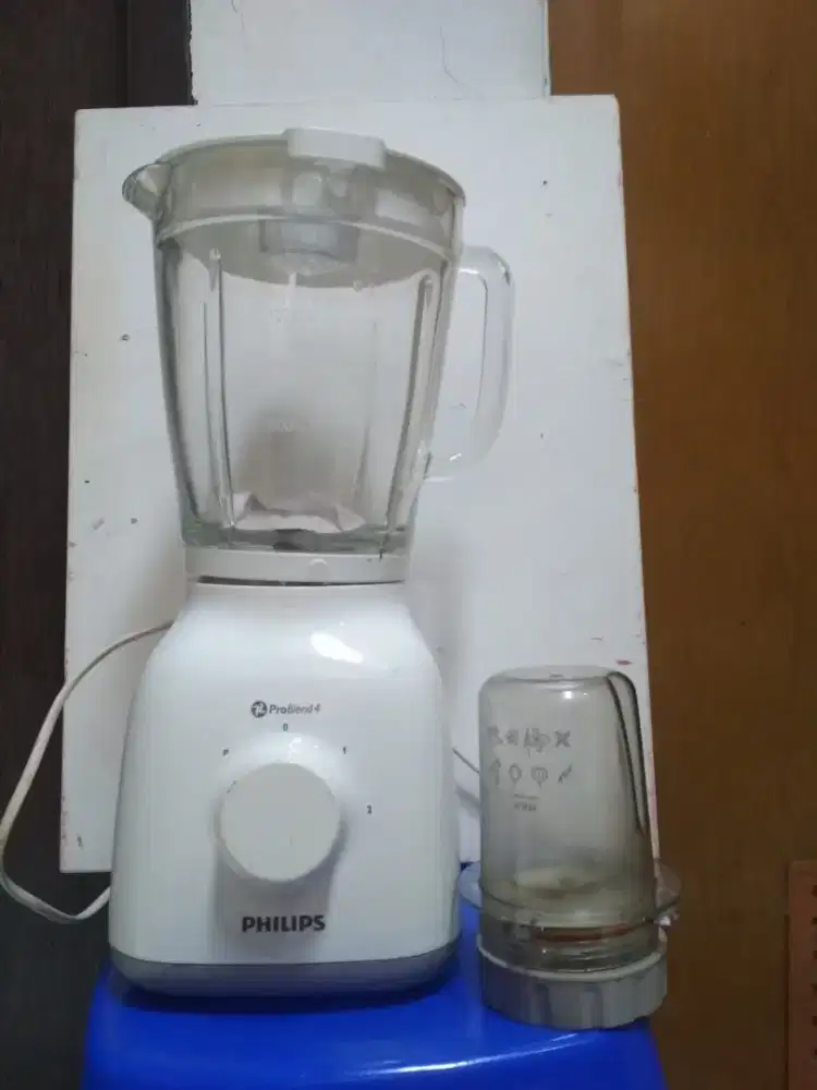 JUAL MESIN BLENDER MERK  PHILIPS HR 2103