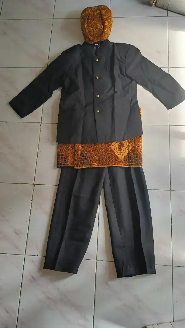 Baju adat sunda anak laki