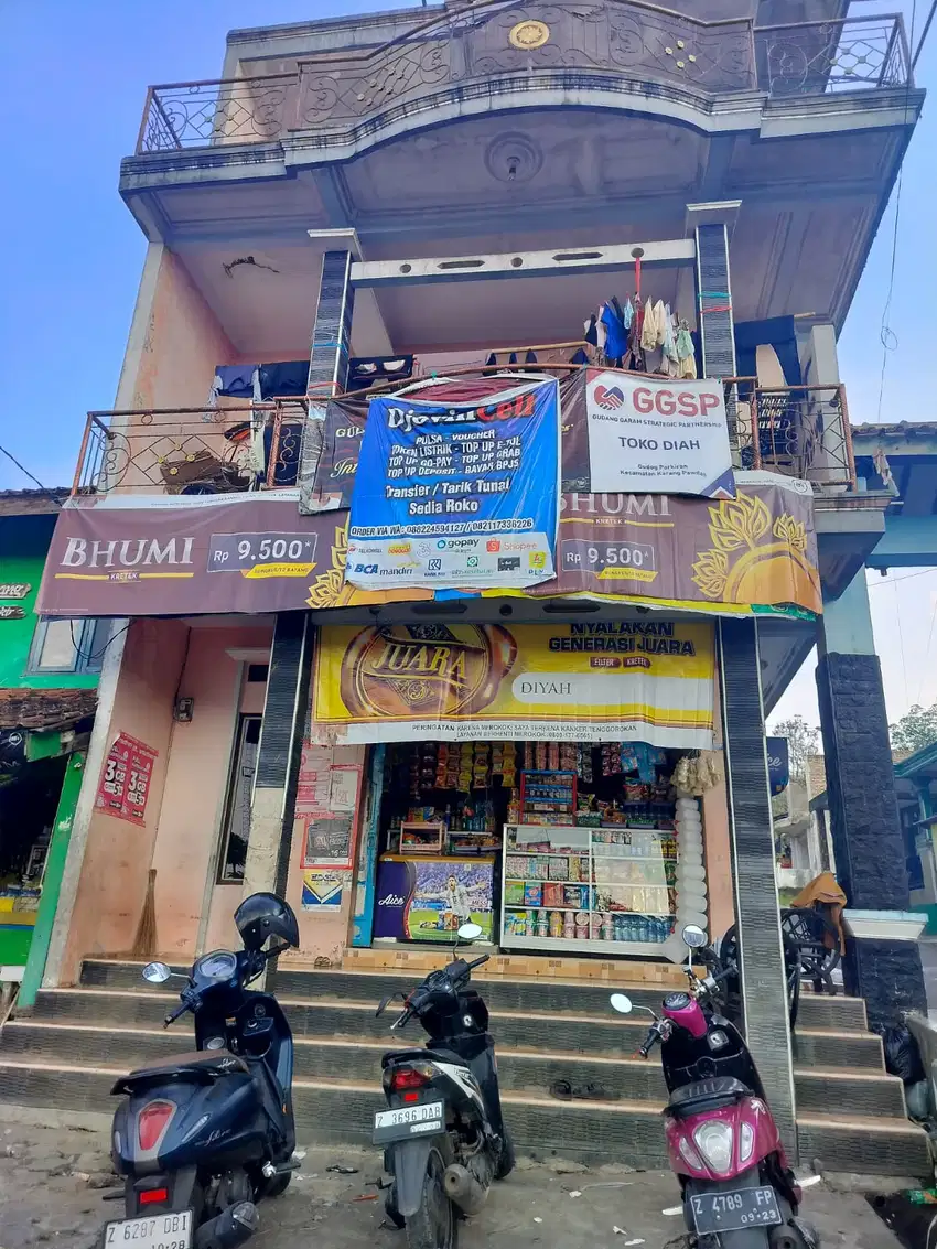 Rumah lantai 2 untuk usaha Garut