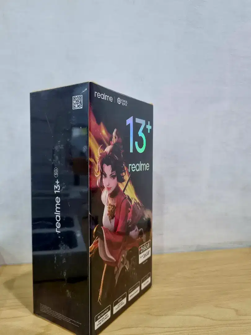 Realme 13+ 5g ram 26/256gb dimensity 7300