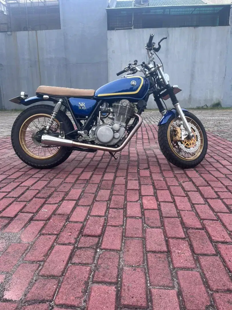 Yamaha SR 400 hedon