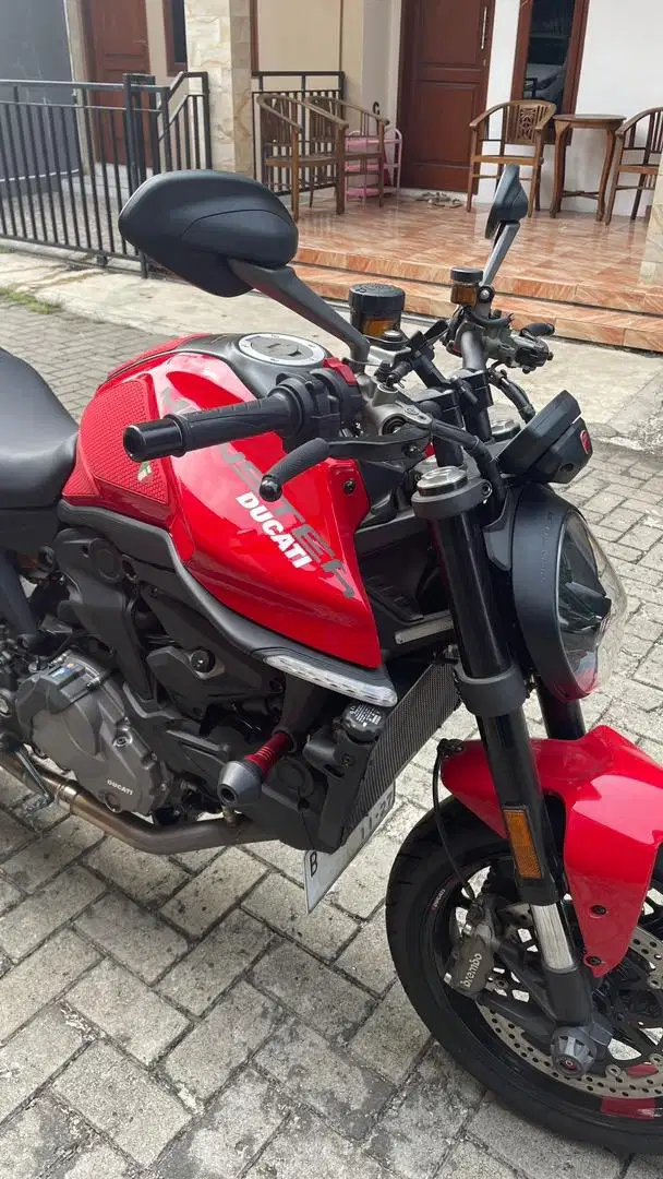 Ducati Monster 937 Red 2022