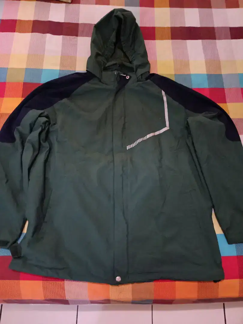 Jaket outdoor bekas size XL