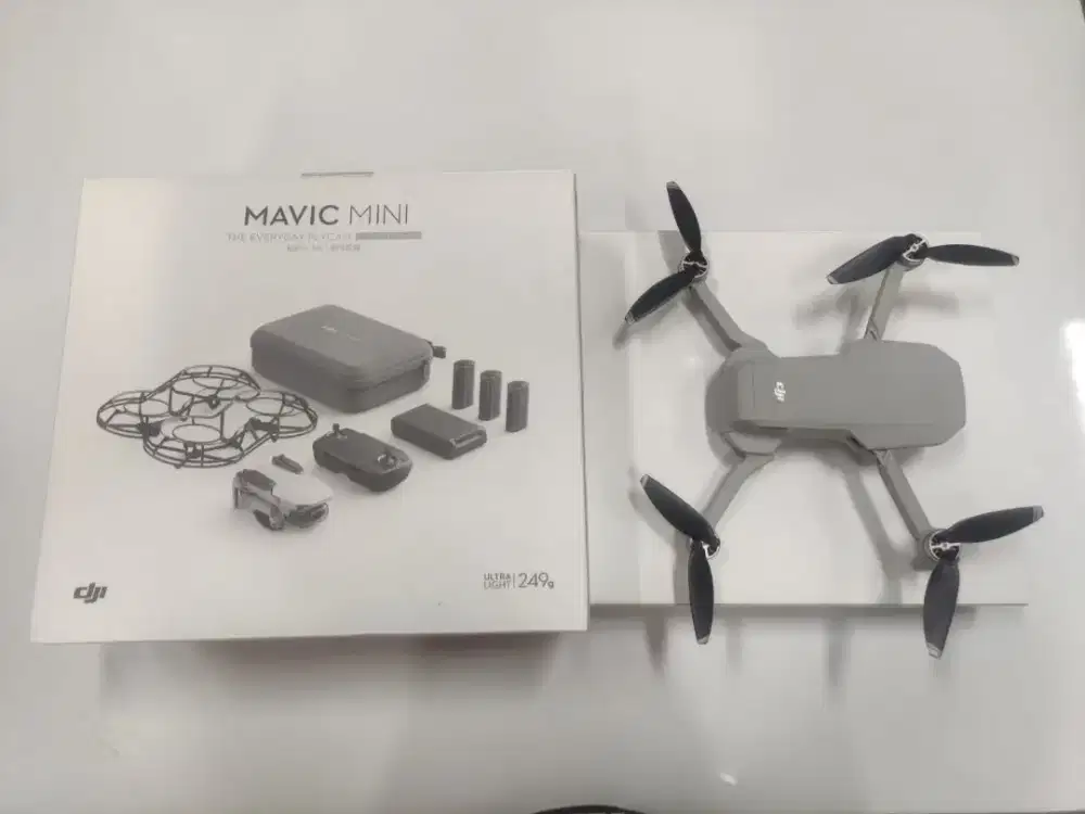 DJI MAVIC MINI FLY MORE COMBO中古