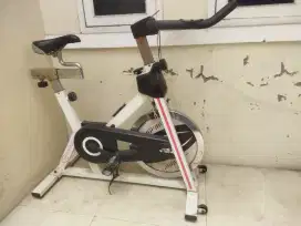 Sepeda Olah Raga Statis Spinbike