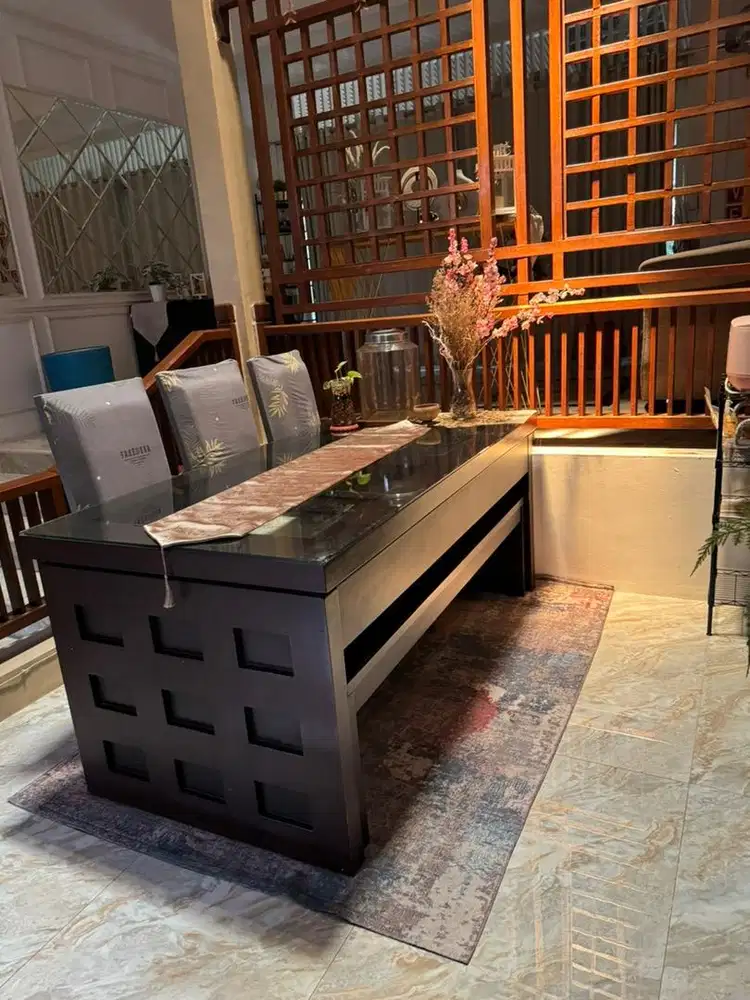 1 Set Meja Makan Kayu