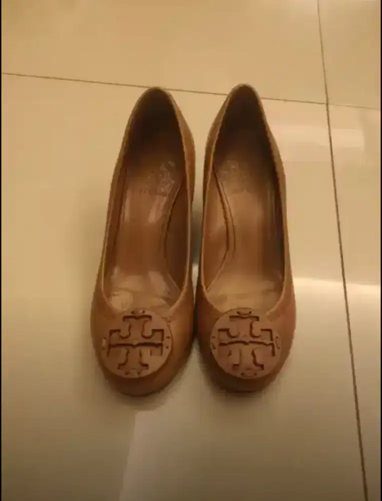 SEPATU WEDGES WANITA TORRY BURTH BROWN ORIGINAL PRELOVED