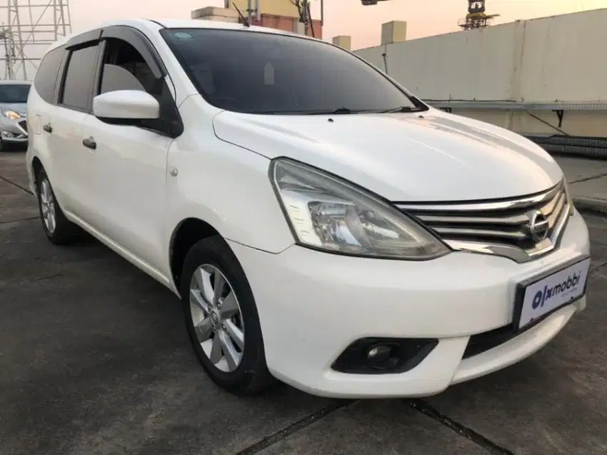 DP Rendah Nissan Grand Livina 1.5 SV Bensin-MT 2017 KVL