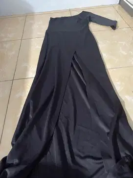 DI JUAL LONG DRESS HITAM