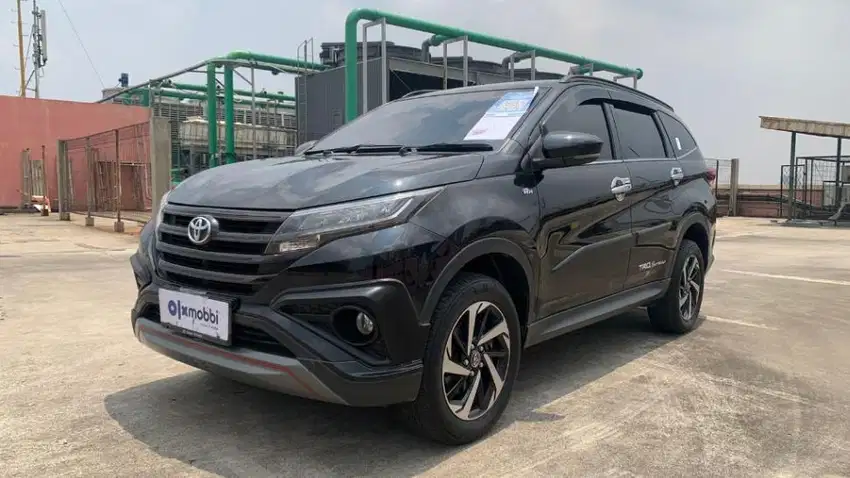 TDP 10Jt Toyota Rush 1.5 TRD Sportivo 7 Bensin-MT 2019 Hitam /