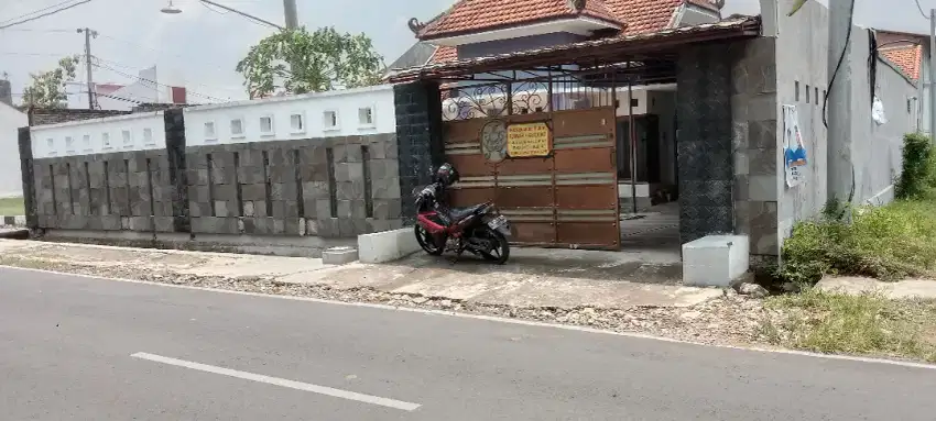 Gudang + rumah lokasi deket pku kra