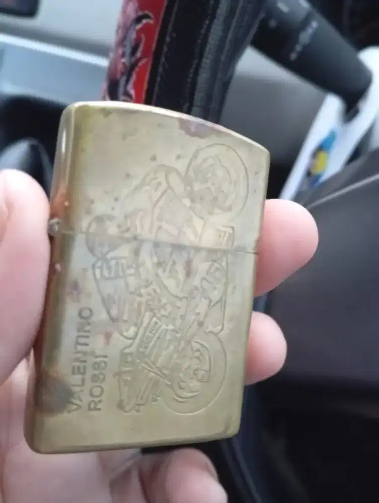 Original Zippo Made in USA motif moto GP gold..