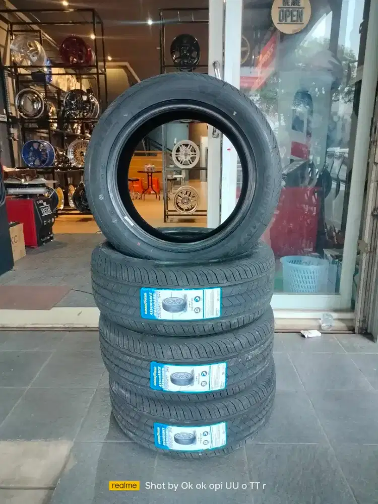 Ban goodyear MAXGUARD 215 55 17