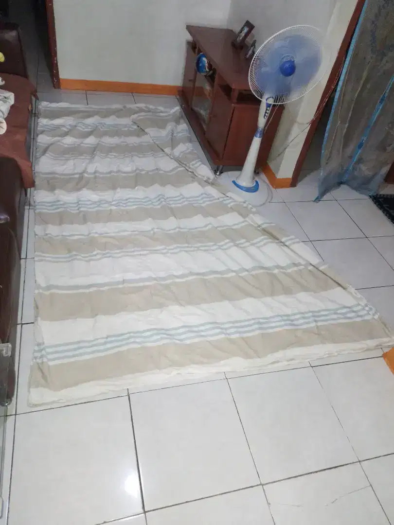 Dijual Selimut bedcover motif garis2,P255 L170cm,halus tebal1,5cm,nego