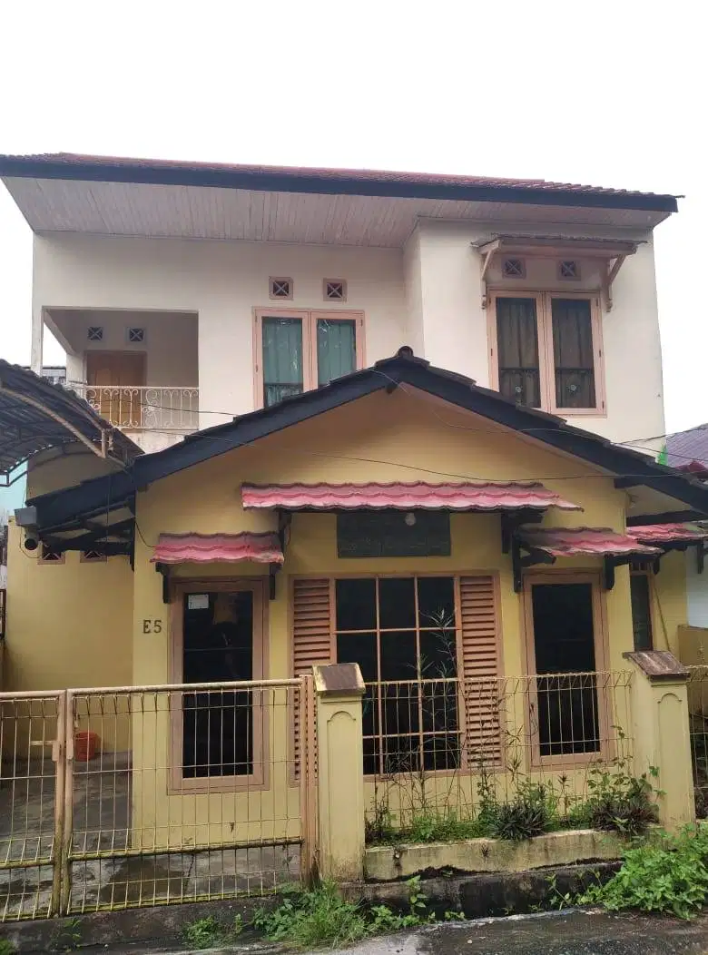 Dijual Rumah di komplek yang tenang dan aman